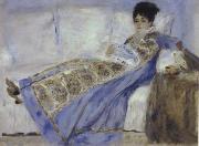 Pierre Renoir Madame Monet Reclining on a Sofa Reading Le Figaro china oil painting reproduction